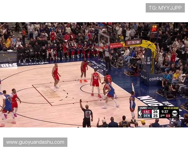 快船与篮网激战正酣2月22日NBA精彩对决引发球迷热议 快船与篮网激战正酣2月22日NBA精彩对决引发球迷热议