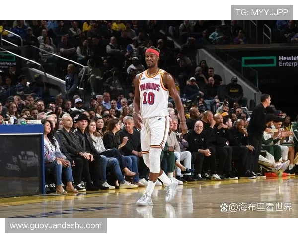 热火与勇士巅峰对决精彩回顾NBA赛场激情四溢解说分析