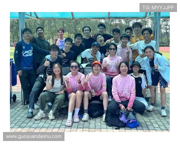 飞盘团队协作实力大比拼成都飞盘队荣获第一名称号