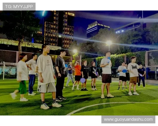 飞盘精神：上海飞盘队的拼搏历程与团结故事