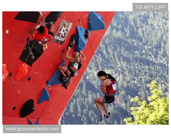 北京攀岩队在世界攀岩锦标赛中以73分稳居积分榜首位 北京攀岩队在世界攀岩锦标赛中以73分稳居积分榜首位