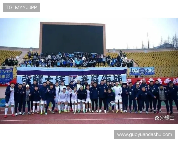 北京足球队状态变革引发热议球迷期待新赛季的精彩表现与挑战 北京足球队状态变革引发热议球迷期待新赛季的精彩表现与挑战